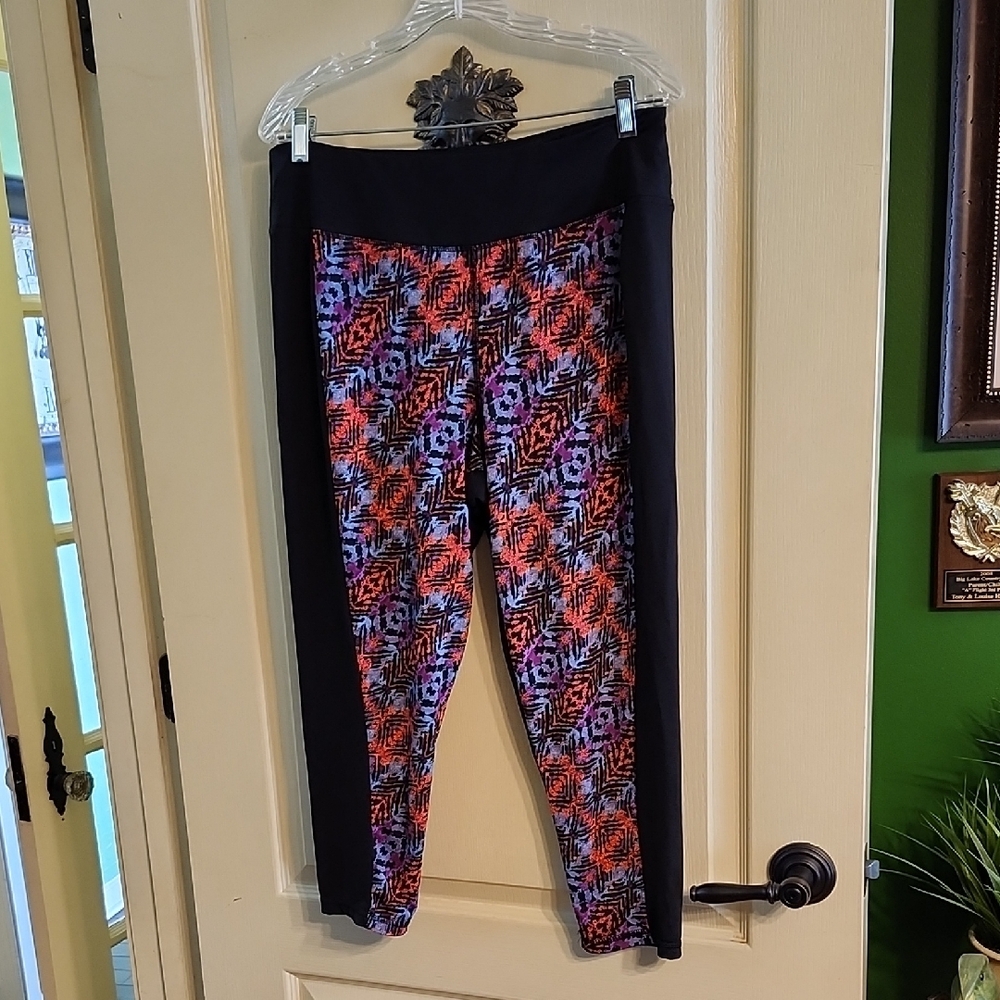 KANDY KARMA VIBRANT PATTERNED ATHLETIC LEGGINGS with BLACK PANELS - Picture 1 of 3
